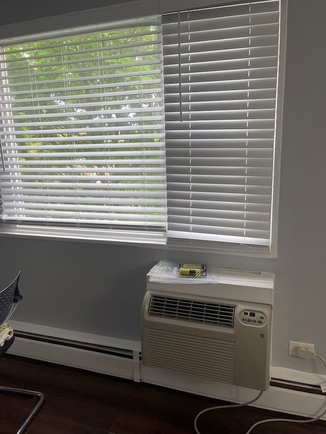 unlisted-address, Chicago, IL 60659 - photo 6