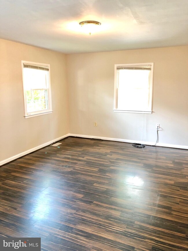 2242 Fort Pickens Ct unit A, Dumfries, VA 22026 - photo 3