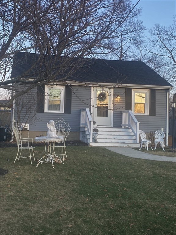 43 Regal St, Whitman, MA 02382 - photo 3