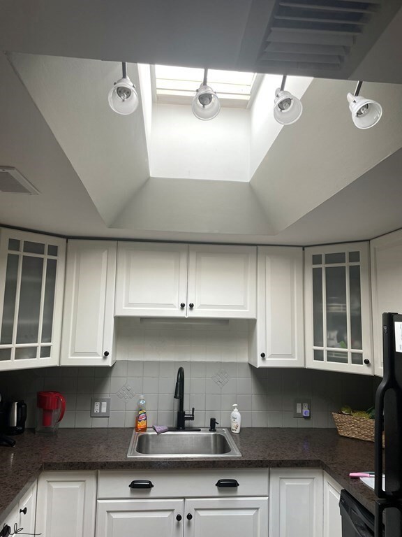 441 Place Ln, Woburn, MA 01801 - photo 5