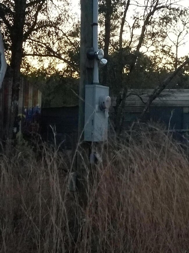 300 POWER POLE
