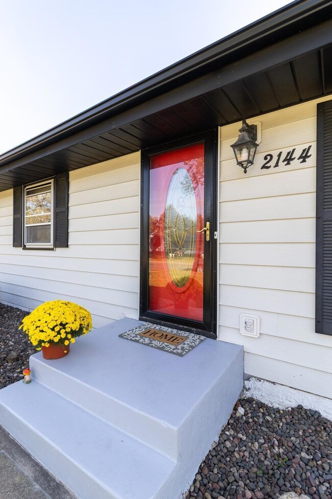 2144 Mesabi Ave, Saint Paul, MN 55109 - photo 2