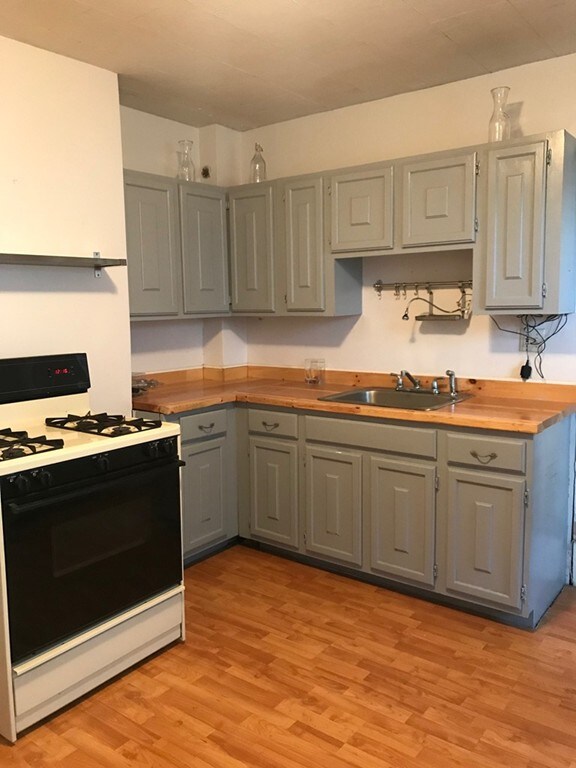 535 E 5th St, Boston, MA 02127 - photo 2