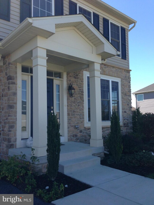 924 Joy Dr, Greencastle, PA 17225 - photo 2