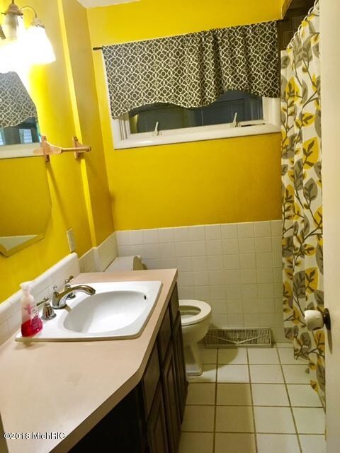 1737 Batchawana St SE, Grand Rapids, MI 49508 - photo 4