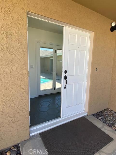 14283 Glenview Ct, Victorville, CA 92395 - photo 4