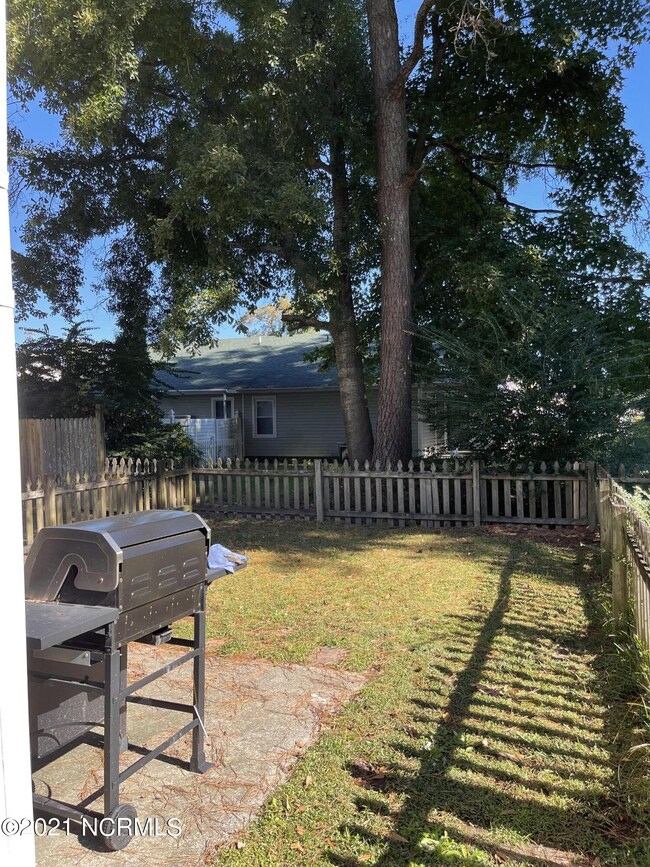 210 & 212 Bracken Place, Jacksonville, NC 28540 - photo 4