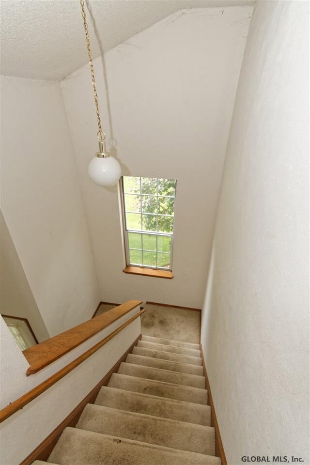 122 Hampton Place Blvd, Troy, NY 12180 - photo 6