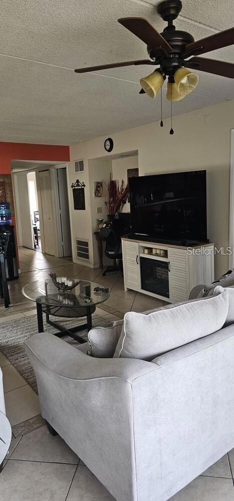 5627 Blue Shadows Ct unit 3, Orlando, FL 32811 - photo 3