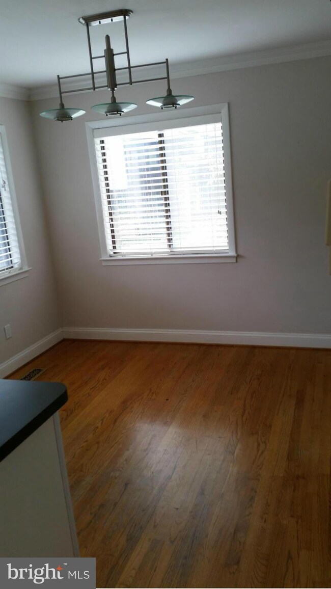 8560 Gwynedd Way, Springfield, VA 22153 - photo 4