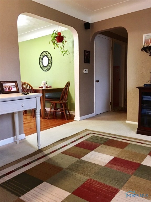 Living Room/Dining Room