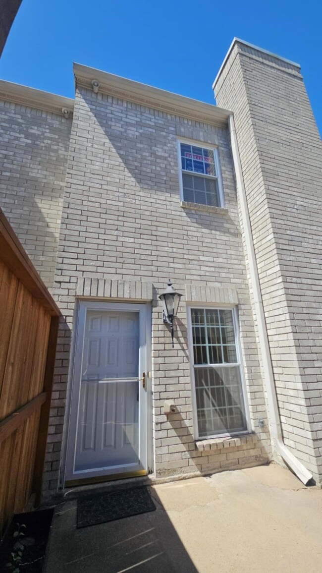 FRONT DOOR VIEW