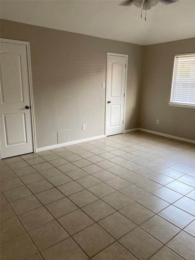 28914 Loddington St, Spring, TX 77386 - photo 7