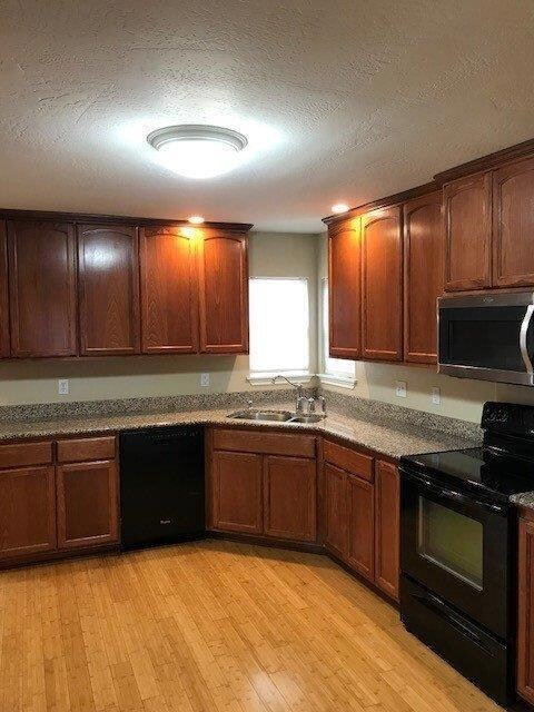 620 S 4th St, Central Point, OR 97502 - photo 3