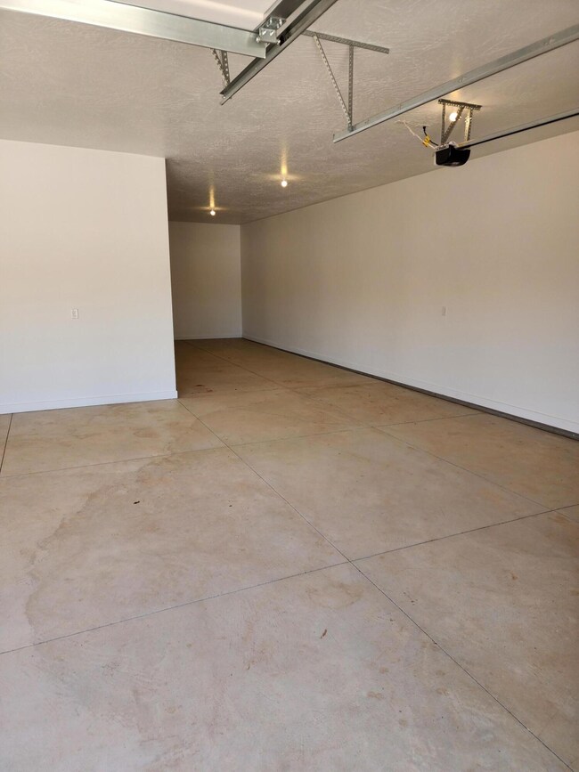 690 S 230 W unit (lot 18), Ivins, UT 84738 - photo 3