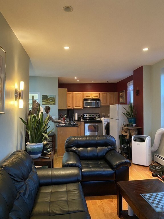 160 Salem St unit 12, Boston, MA 02113 - photo 4