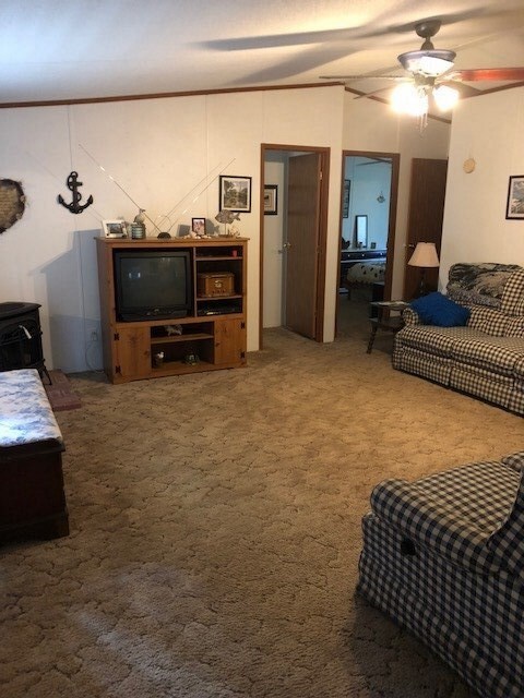 118 Jane Dr, Crawfordville, FL 32327 - photo 2