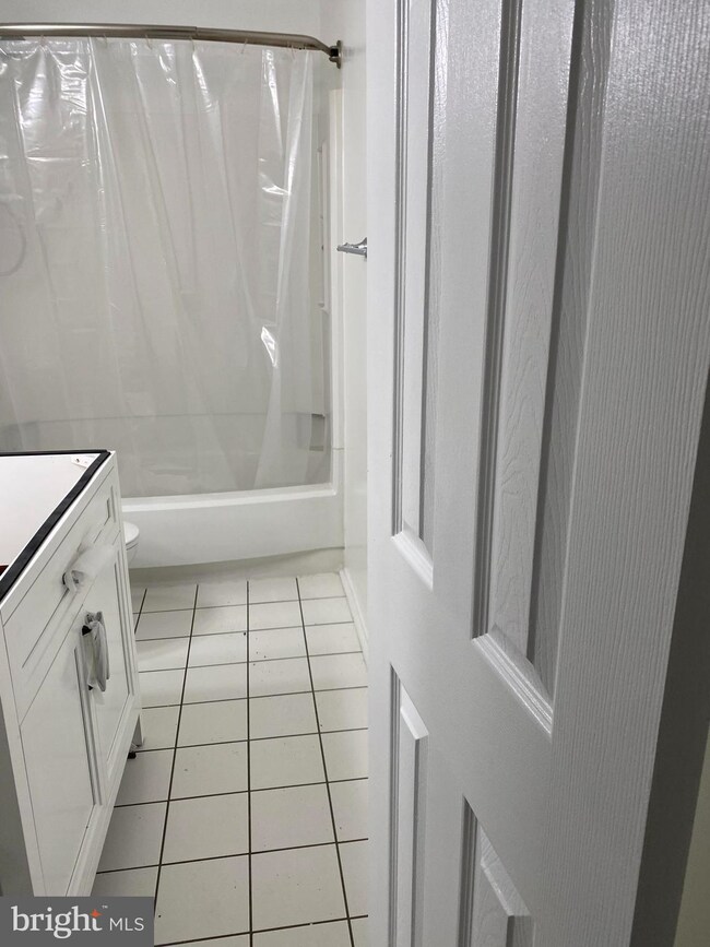 8034 Quarry Ridge Way, Bethesda, MD 20817 - photo 7