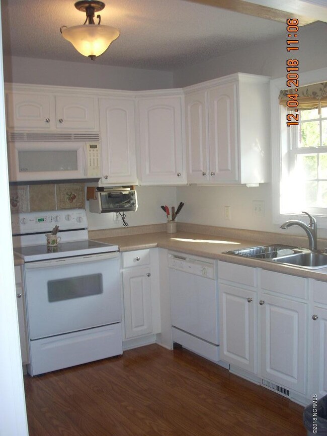 Kitchen 1