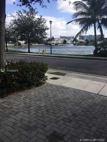 7508 NW 108 Path unit 7508, Doral, FL 33178 - photo 2