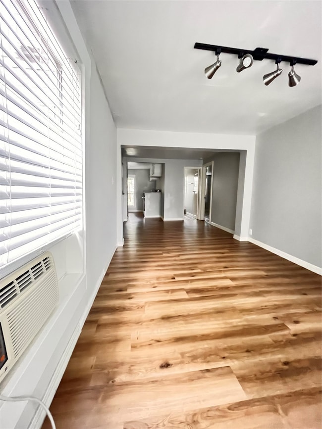 911 Byrne St unit 8, Houston, TX 77009 - photo 5