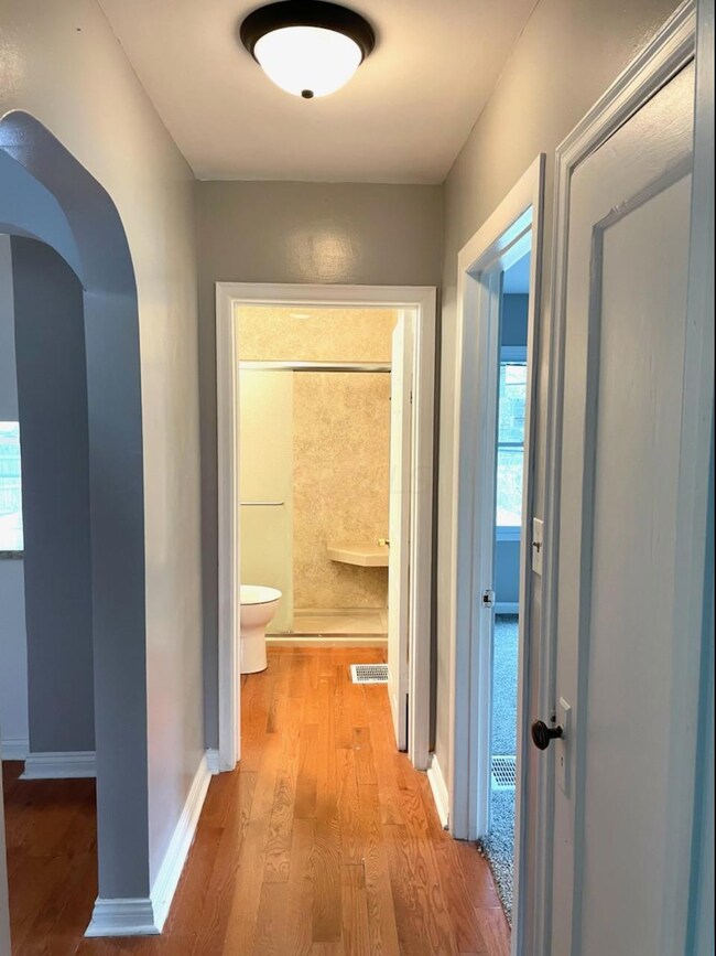 484 S Weyant Ave, Columbus, OH 43213 - photo 7