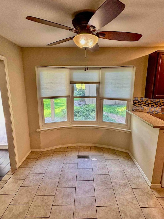 3521 Lisa Ln, Enid, OK 73703 - photo 5