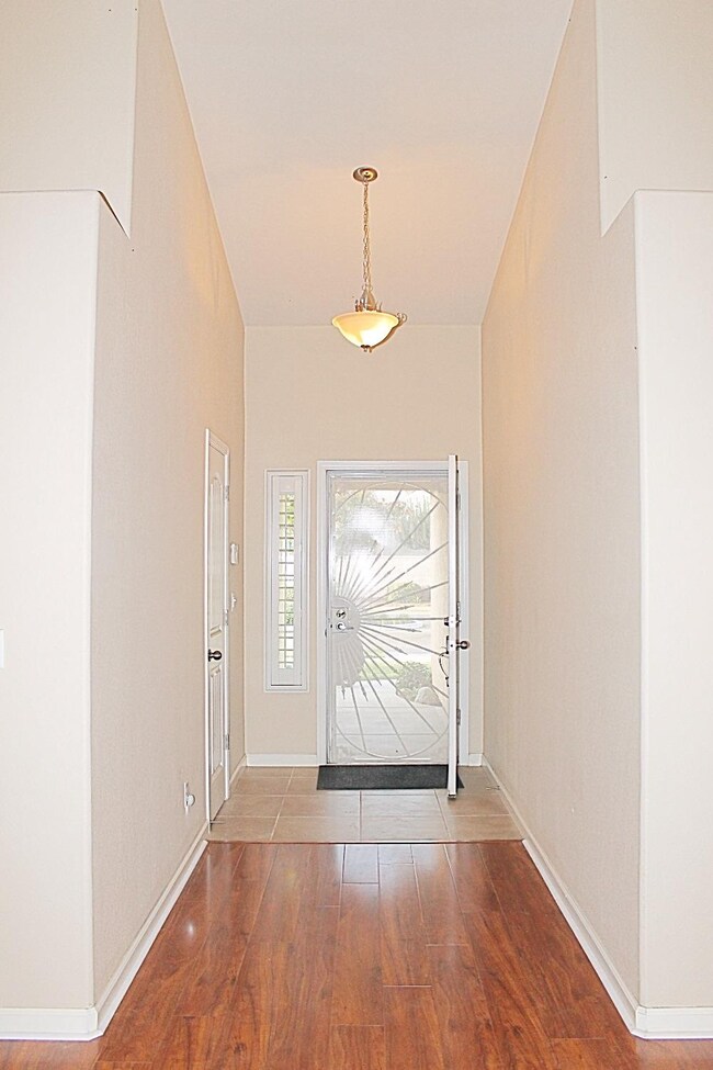 6783 E Fountain Way, Fresno, CA 93727 - photo 6