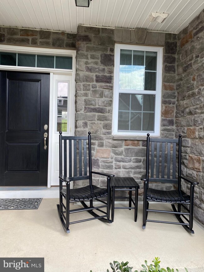 2127 Julia Dr, Conshohocken, PA 19428 - photo 3