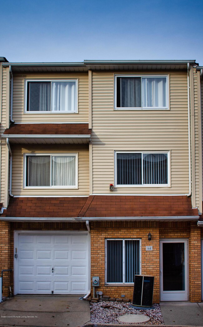 64 Sandywood Ln, Staten Island, NY 10309 - photo 3