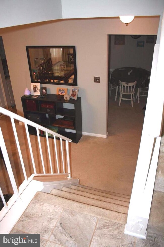 2005 Mayflower Dr, Woodbridge, VA 22192 - photo 2