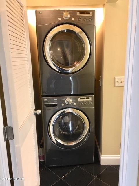 Dartmouth Interior Laundry