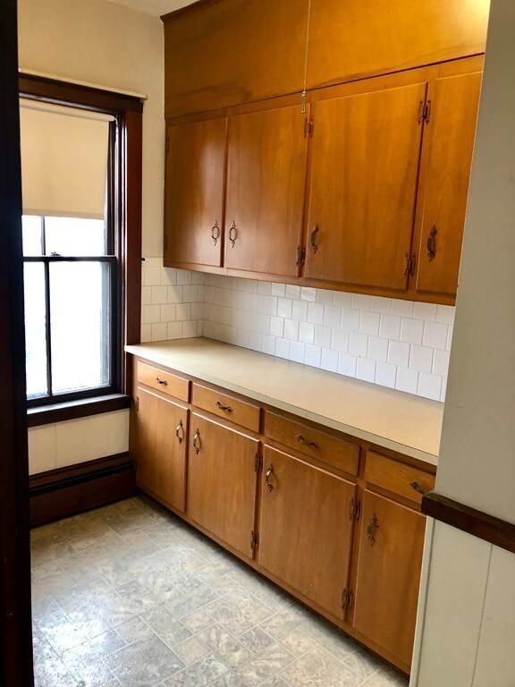 60 Tremont St unit 2, Taunton, MA 02780 - photo 4