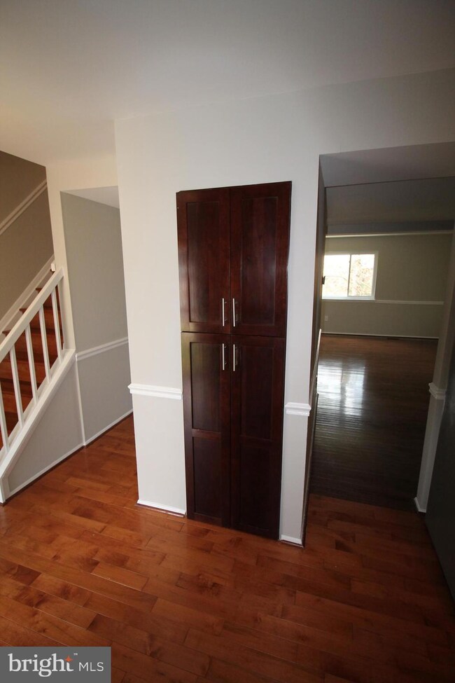 7315 Kerry Hill Ct, Columbia, MD 21045 - photo 6