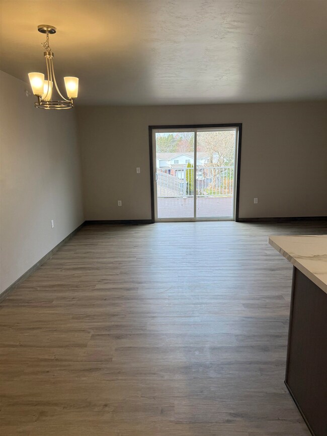 13193 Velp Ave unit 935, Green Bay, WI 54313 - photo 3