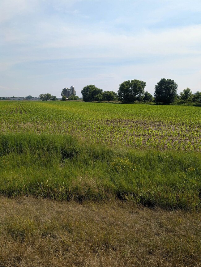 0 Hwy T unit 50311110, New London, WI 54961 - photo 2