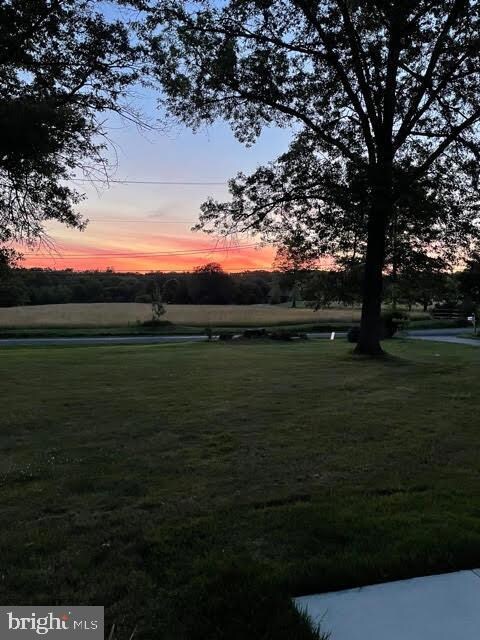 222 Twin Oaks Dr, Perkasie, PA 18944 - photo 2