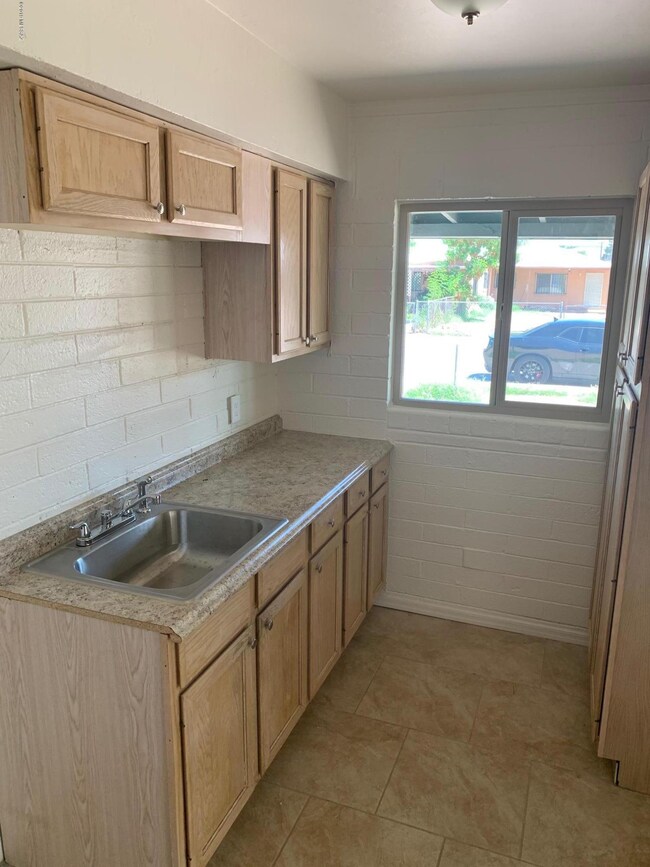 Front Unit Kitchen