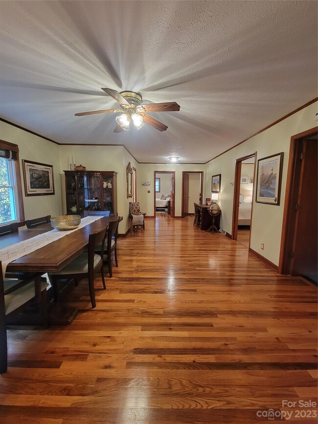 2851 Little Creek Rd, Burnsville, NC 28714 - photo 5