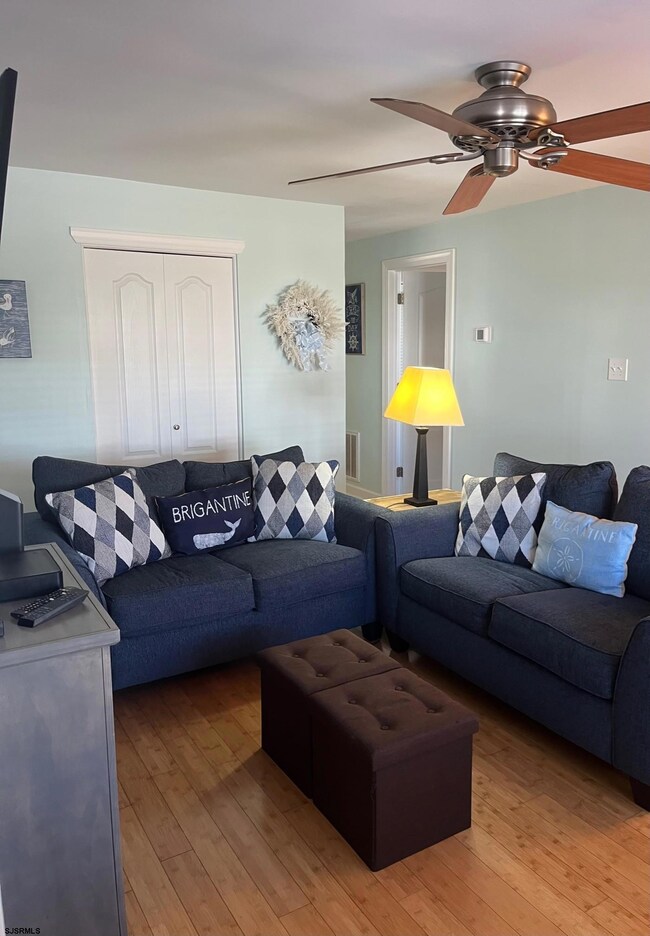 310 36th St S unit 1, Brigantine, NJ 08203 - photo 3