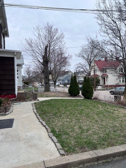 155 Mulberry St, Pawtucket, RI 02860 - photo 6