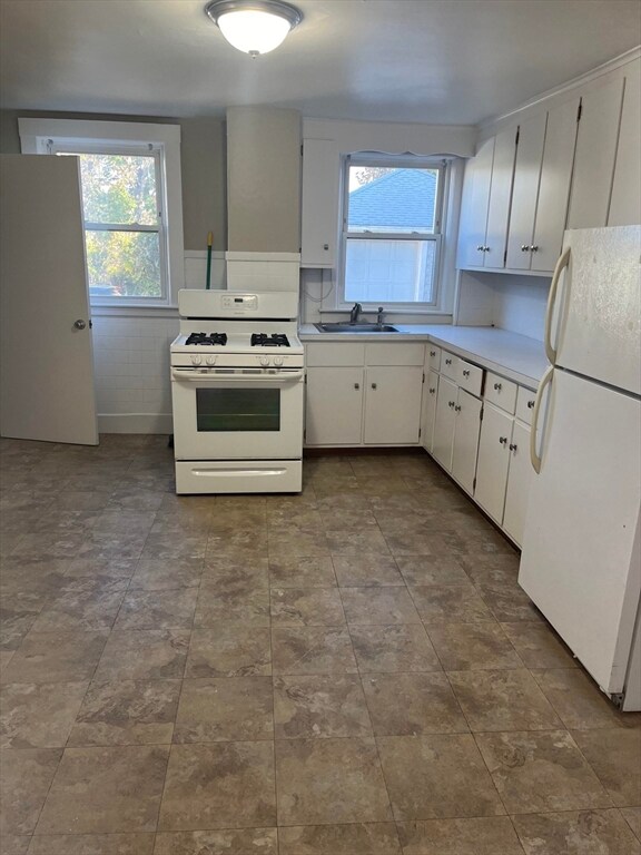 16-18 Bolton St unit 18, Waltham, MA 02453 - photo 2