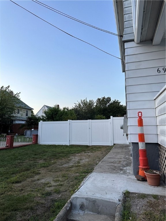 69 Whipple Ave, Cranston, RI 02920 - photo 2