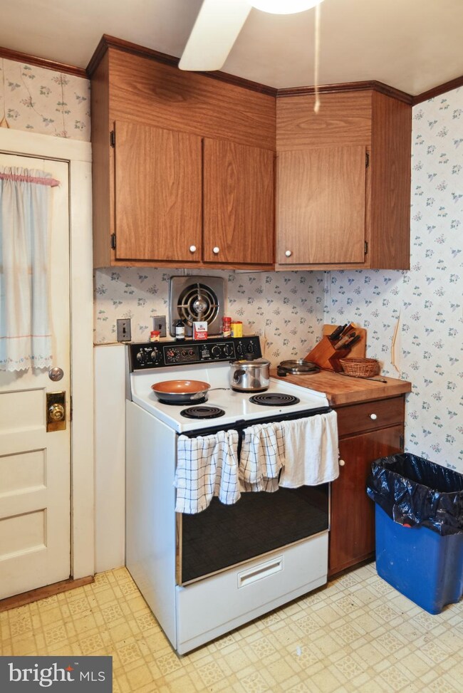 10386 Cavey Ln, Woodstock, MD 21163 - photo 4