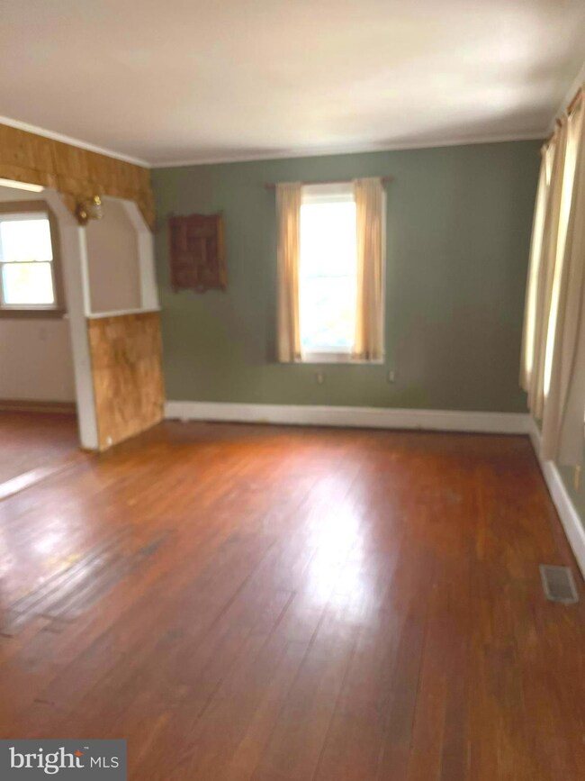 6816 Old Solomons Island Rd, Friendship, MD 20758 - photo 3