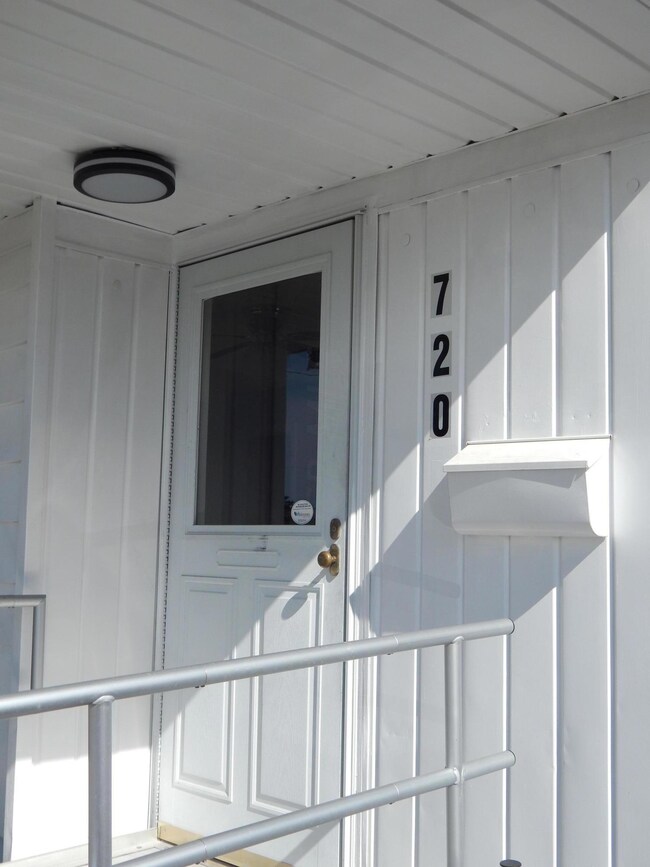 720 Erickson Ave, Columbus, OH 43213 - photo 3