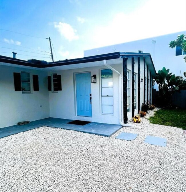 47 SE 13th St unit 2, Dania, FL 33004 - photo 6