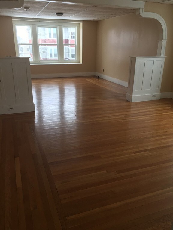 10 N Woodford St unit 2, Worcester, MA 01604 - photo 4