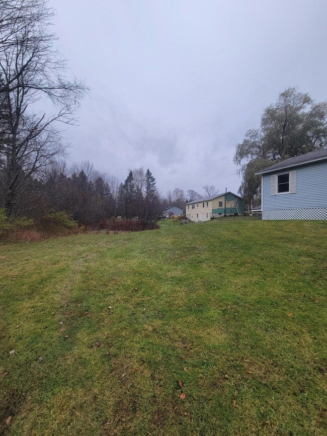 7 Jackson St, Dexter, ME 04930 - photo 3