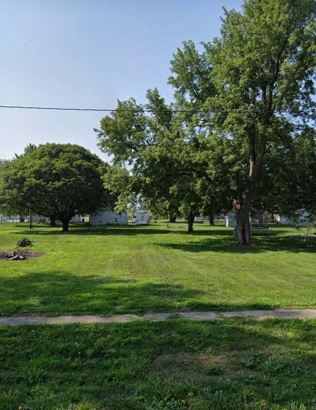 SIDE YARD
